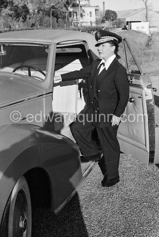 La Môme Moineau (the kid sparrow), "the richest woman of the Côte d'Azur", former flower seller married to husband Mr. Benítez-Rexach, Puerto Rican ship building millionaire. Cannes Airport 1954. With one of her husbands gifts, a 1948 Rolls-Royce Silver Wraith, #LWAB63, 1950 Drophead Coupé Franay. Detailed info on this car by expert Klaus-Josef Rossfeldt see About/Additional Infos. - Photo by Edward Quinn