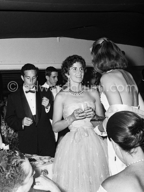 Eugénie Niarchos on board Onassis\' yacht Chrstina. Monte Carlo 1957. - Photo by Edward Quinn