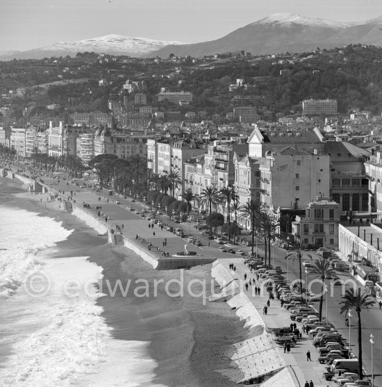 Promenade des Anglais. Nice in the '50s. - Photo by Edward Quinn