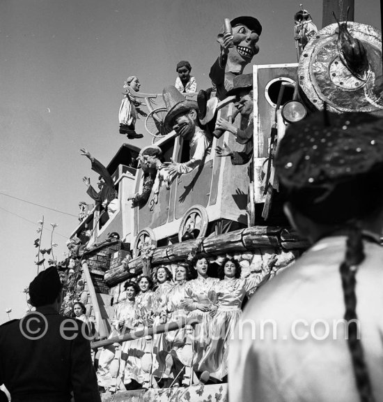 Carnival. Nice 1950. - Photo by Edward Quinn