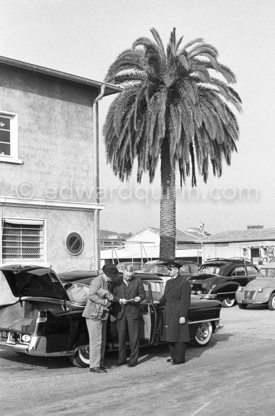 Bernard Marmaduke Fitzalan-Howard, Duke of Norfolk. Nice Airport 1957. Car: Cadillac 1955 Seris 62 Style 6219 or 6219-X sedan (the latter with power-windows) - Photo by Edward Quinn
