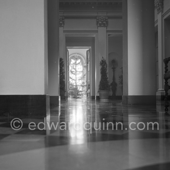 Interior view of Château de la Croë. Cap d\'Antibes 1954. Aristotle Onassis owned the château from 1950 to 1957, selling it after his wife, Tina Onassis Livanos, found him in bed with her friend, the socialite Jeanne Rhinelander. - Photo by Edward Quinn