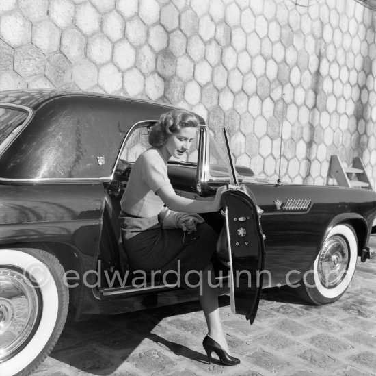 Tina Onassis. Monaco harbor 1956. Car: 1955 Ford Thunderbird convertible hardtop - Photo by Edward Quinn