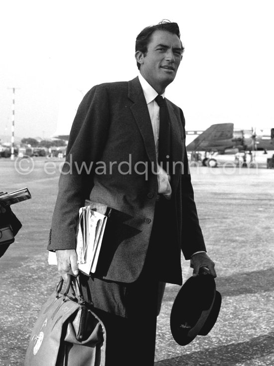 Gregory Peck leaving from Nice Airport, 1954. - Photo by Edward Quinn