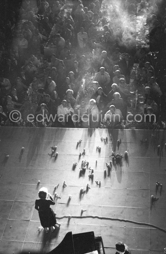 Edith Piaf performing on the stage of the Sporting d\'Ete, Monte Carlo 1959. - Photo by Edward Quinn