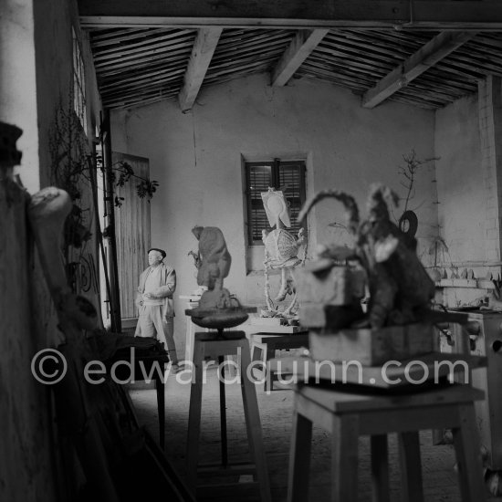 Pablo Picasso at the sculpture studio Le Fournas, Vallauris 1953. - Photo by Edward Quinn