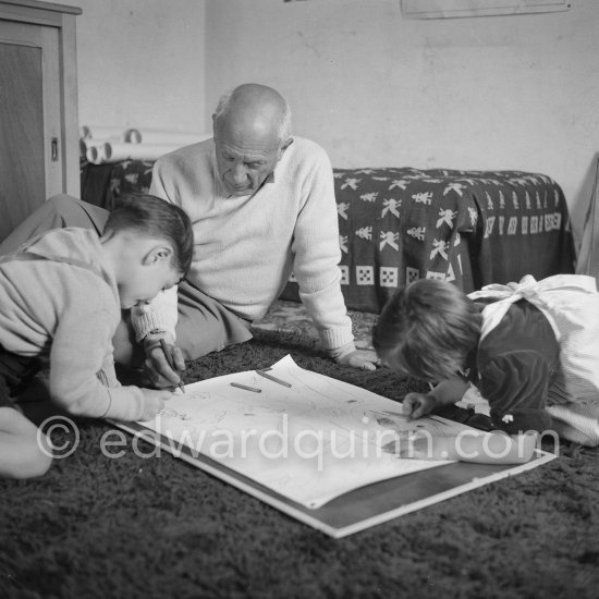 Drawing lesson given by Pablo Picasso to his children Claude Picasso and Paloma Picasso. La Galloise, Vallauris 16.4.1953. - Photo by Edward Quinn