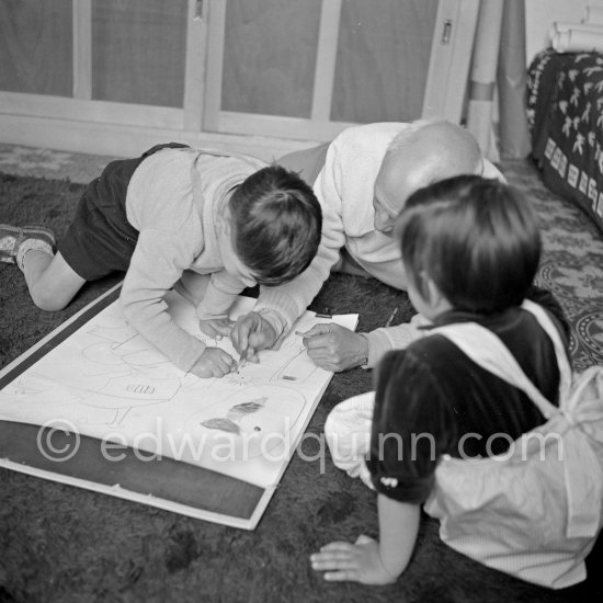 Drawing lesson given by Pablo Picasso to his children Claude Picasso and Paloma Picasso. La Galloise, Vallauris 16.4.1953. - Photo by Edward Quinn
