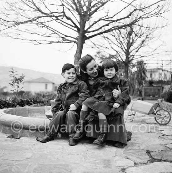 Françoise Gilot and her daughter Paloma Picasso in the garden of La Galloise. Vallauris 1953. - Photo by Edward Quinn