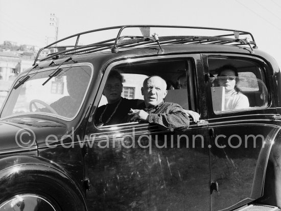 Pablo Picasso, Paulo Picasso, Helene Parmelin, behind Pablo Picasso Rosita Hugué in Pablo Picasso\'s Hispano-Suiza K6 RHD, Carrosserie Vanvooren, Chassis N° 15101 Vallauris 1953. - Photo by Edward Quinn