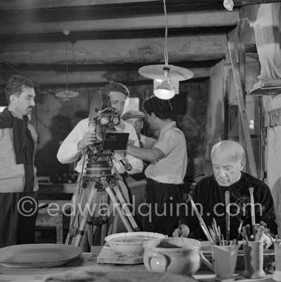 Pablo Picasso, Luciano Emmer and cameraman Giulio Gianini during filming of "Pablo Picasso", directed by Luciano Emmer. Madoura pottery, Vallauris 14.10.1953. - Photo by Edward Quinn