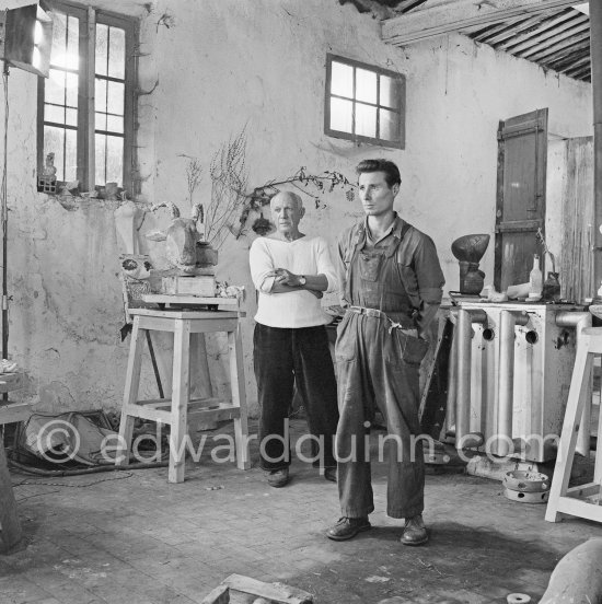 A member of the film team of Luciano Emmer. Pablo Picasso working in his sculpture studio Le Fournas making a sculpture figure with odds and ends from his scrap heap. The finished sculpture got the name "La femme à la clé (La Taulière)" ("Woman with a key"). Le Fournas, Vallauris 1953. - Photo by Edward Quinn