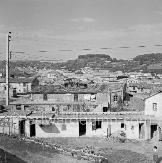 View of Vallauris 1953. - Photo by Edward Quinn