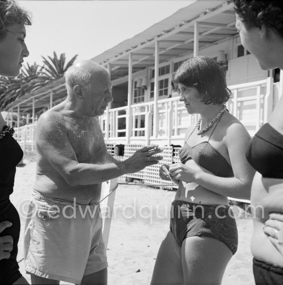 Pablo Picasso and Maya Picasso, unknown girl. Golfe-Juan 1954. - Photo by Edward Quinn