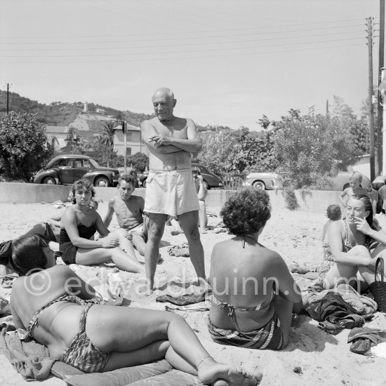 Pablo Picasso and Maya Picasso at the beach. Golfe-Juan 1954. - Photo by Edward Quinn