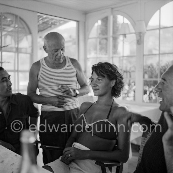 Déjeuner at "Nounou". Golfe-Juan 1954. - Photo by Edward Quinn