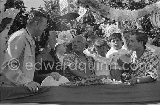 Local Corrida. Pablo Picasso and singer Yolanda, Claude Picasso, Paloma Picasso. Vallauris 1955 - Photo by Edward Quinn