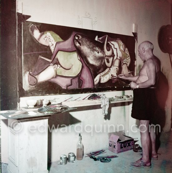 Pablo Picasso portrays a stage in the bullfight when the bullfighter is caught by the horns of the bull. "Le mystère Picasso". Studios de la Victorine, Nice 1955. - Photo by Edward Quinn