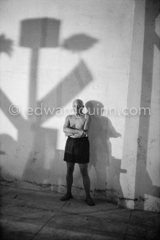 Pablo Picasso with "Centaure". Filming of "Le mystère Picasso", Nice, Studios de la Victorine 1955. - Photo by Edward Quinn