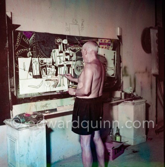 Pablo Picasso painting "La plage à la Garoupe I" for the film "Le mystère Picasso". Nice, Studios de la Victorine, 1955. - Photo by Edward Quinn