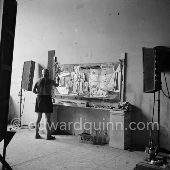 Pablo Picasso painting "La plage à la Garoupe I" for the film "Le mystère Picasso". Nice, Studios de la Victorine, 1955. - Photo by Edward Quinn