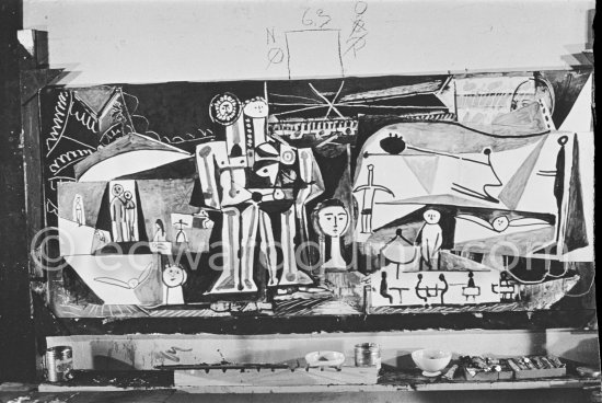 The making of "La plage à la Garoupe I" for the film "Le mystère Picasso". Nice, Studios de la Victorine, 1955. - Photo by Edward Quinn