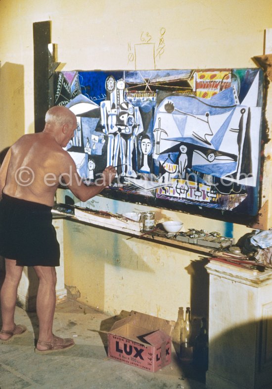 Pablo Picasso during the making of "La plage à la Garoupe I" for the film "Le mystère Picasso". Nice, Studios de la Victorine, 1955. - Photo by Edward Quinn