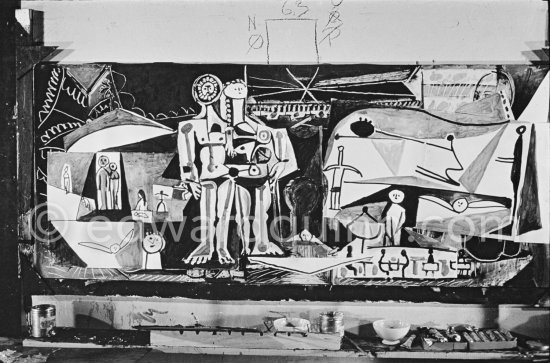 The making of "La plage à la Garoupe I" for the film "Le mystère Picasso". Nice, Studios de la Victorine, 1955. - Photo by Edward Quinn