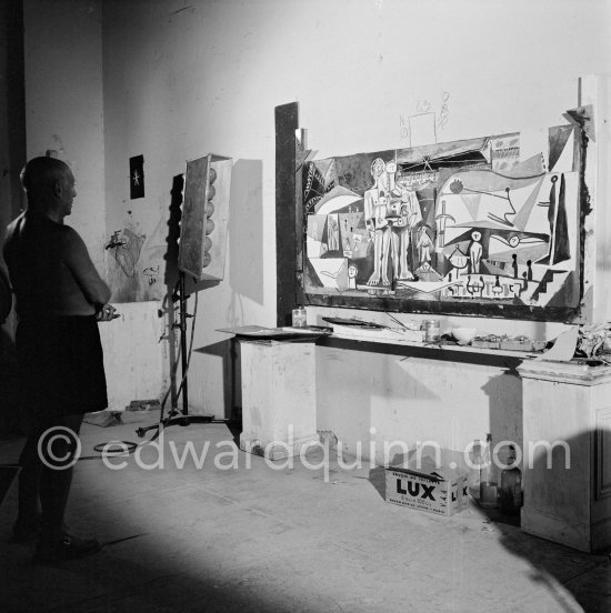 Pablo Picasso painting "La plage à la Garoupe I" for the film "Le mystère Picasso". Nice, Studios de la Victorine, 1955. - Photo by Edward Quinn