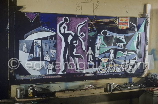 The making of "La plage à la Garoupe I" for the film "Le mystère Picasso". Nice, Studios de la Victorine, 1955. - Photo by Edward Quinn