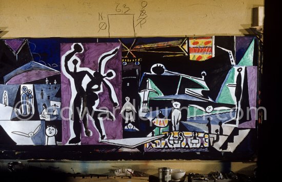 The making of "La plage à la Garoupe I" for the film "Le mystère Picasso". Nice, Studios de la Victorine, 1955. - Photo by Edward Quinn