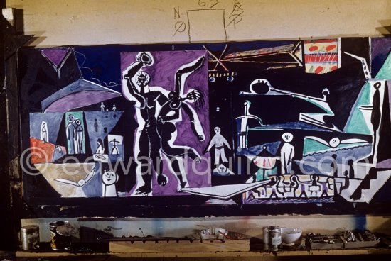 The making of "La plage à la Garoupe I" for the film "Le mystère Picasso". Nice, Studios de la Victorine, 1955. - Photo by Edward Quinn