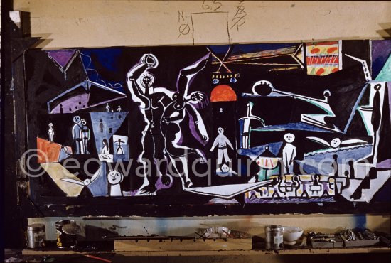 The making of "La plage à la Garoupe I" for the film "Le mystère Picasso". Nice, Studios de la Victorine, 1955. - Photo by Edward Quinn