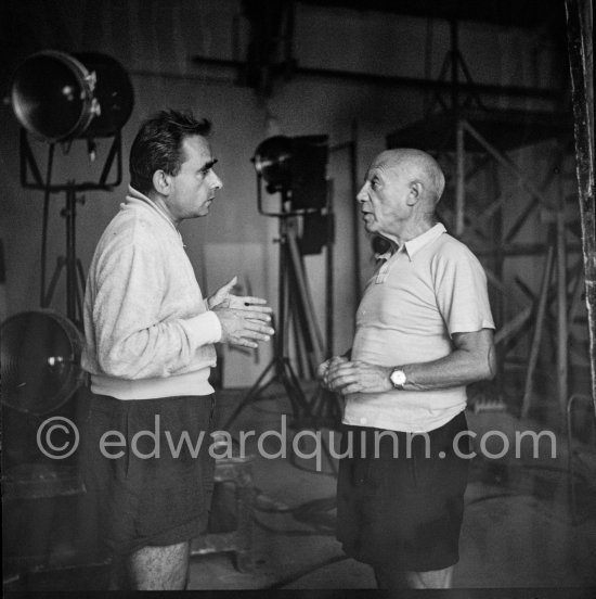 Pablo Picasso and Henri-Georges Clouzot with camera. Film "Le Mystère Pablo Picasso", Nice, Studios de la Victorine 1955. - Photo by Edward Quinn