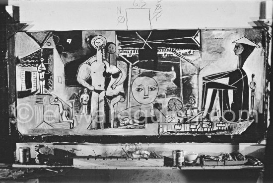 The making of "La plage à la Garoupe I" for the film "Le mystère Picasso". Nice, Studios de la Victorine, 1955. - Photo by Edward Quinn