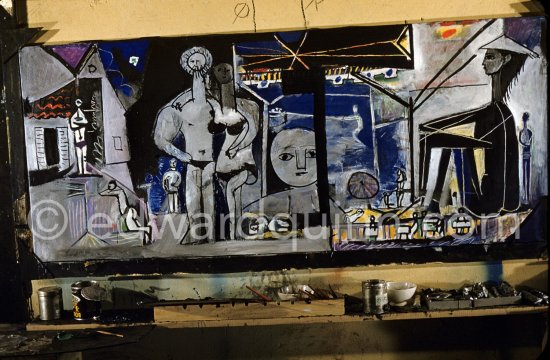 The making of "La plage à la Garoupe I" for the film "Le mystère Picasso". Nice, Studios de la Victorine, 1955. - Photo by Edward Quinn