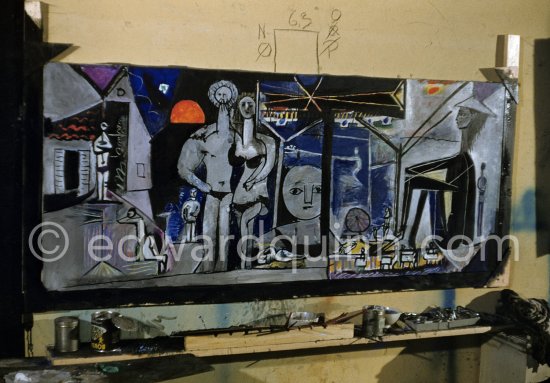 The making of "La plage à la Garoupe I" for the film "Le mystère Picasso". Nice, Studios de la Victorine, 1955. - Photo by Edward Quinn