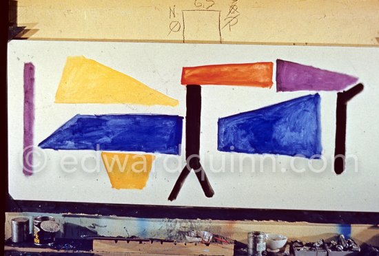 The making of "La plage à la Garoupe II" for the film "Le mystère Picasso". Nice, Studios de la Victorine, 1955. - Photo by Edward Quinn