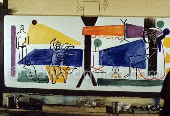 The making of "La plage à la Garoupe II" for the film "Le mystère Picasso". Nice, Studios de la Victorine, 1955. - Photo by Edward Quinn