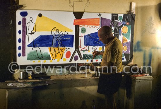 Pablo Picasso painting "La plage à la Garoupe II" for the film "Le mystère Picasso". Nice, Studios de la Victorine, 1955. - Photo by Edward Quinn