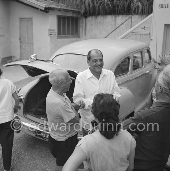 Pablo Picasso and Luis Buñuel, far right Maya. During filming of "Le mystère Picasso". Nice, Studios de la Victorine, 1955. - Photo by Edward Quinn