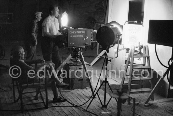 Pablo Picasso. "Le mystère Picasso", Nice, Studios de la Victorine 1955. - Photo by Edward Quinn