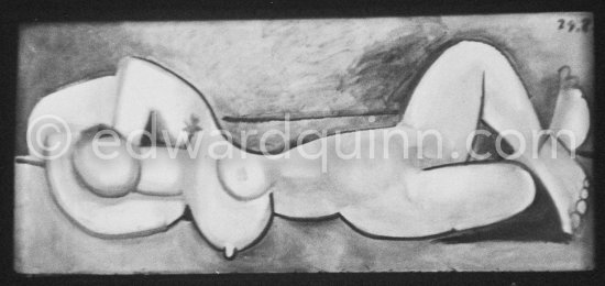 During filming of "Le mystère Picasso", documentary. Nice, Studios de la Victorine, 1955. - Photo by Edward Quinn