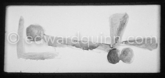 During filming of "Le mystère Picasso". Nice, Studios de la Victorine, 1955. - Photo by Edward Quinn