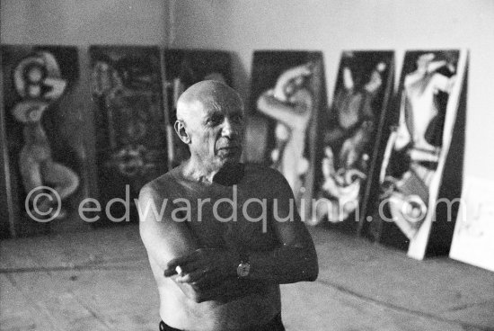 Picasso during filming of "Le mystère Picasso”, documentary by Henri-Georges Clouzot. Nice, Studios de la Victorine, 1955. - Photo by Edward Quinn