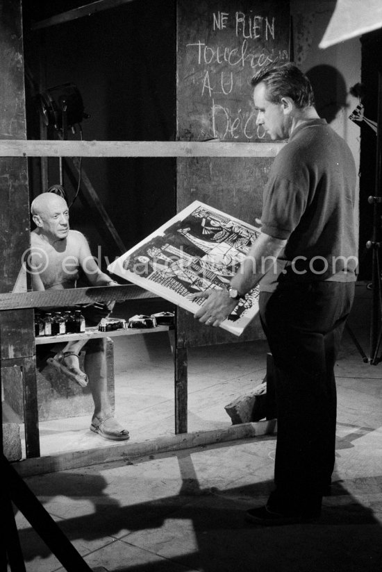 Pablo Picasso and Henri-Georges Clouzot. "Le mystère Picasso". Nice, Studios de la Victorine, 1955. - Photo by Edward Quinn