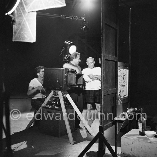 Pablo Picasso and Henri-Georges Clouzot. "Le mystère Picasso", Nice, Studios de la Victorine 1955. - Photo by Edward Quinn