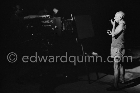 Pablo Picasso during filming of "Le mystère Picasso", Nice, Studios de la Victorine 1955. - Photo by Edward Quinn