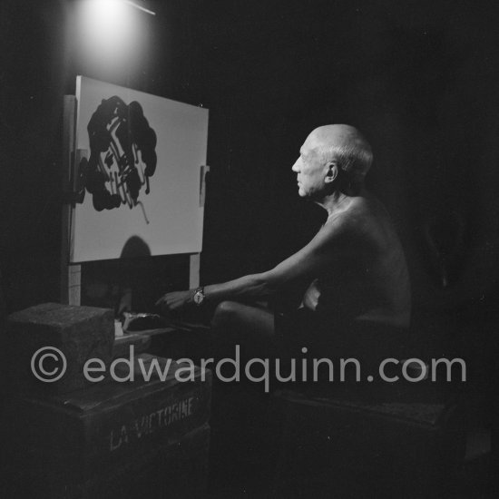 Pablo Picasso at work. "Le mystère Picasso", Nice, Studios de la Victorine 1955. - Photo by Edward Quinn