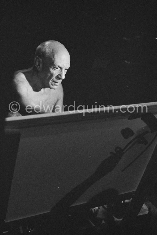 Pablo Picasso at work. "Le mystère Picasso", Nice, Studios de la Victorine 1955. - Photo by Edward Quinn